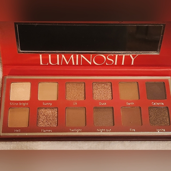 Trend Beauty Luminosity Palette NEW - Picture 2 of 3